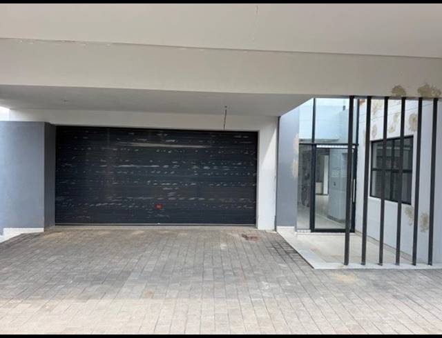 4 BEDROOM HOUSE FOR SALE IN MIDSTREAM HEIGHTS